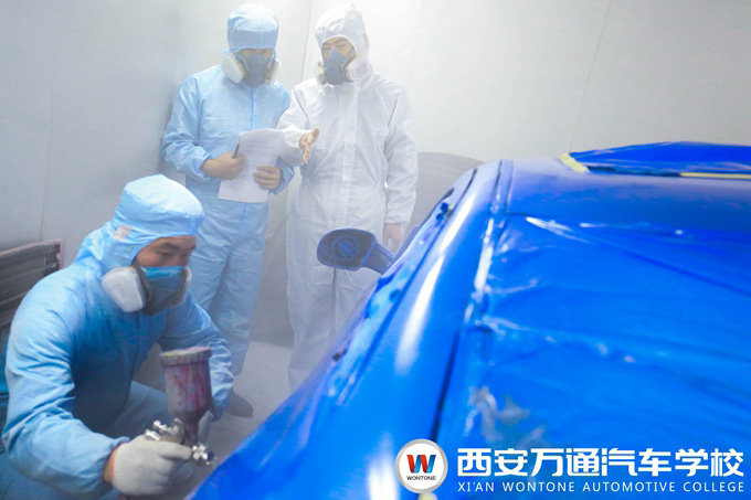 西安萬通汽車學校汽車鈑噴美技術實訓