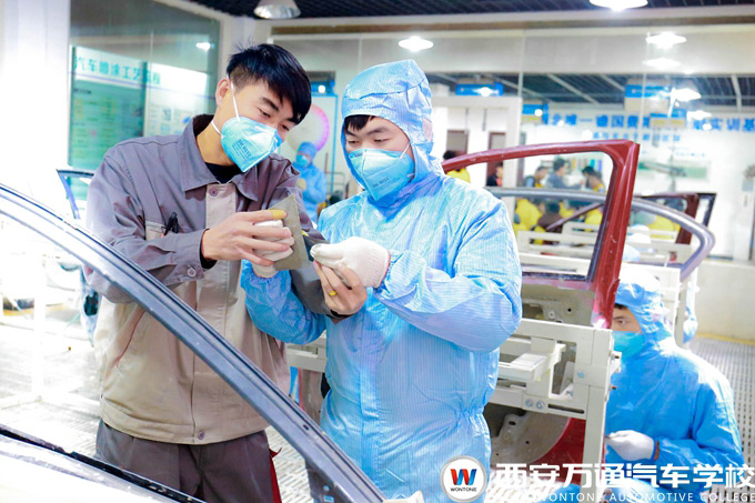 西安萬通汽車學校授課老師