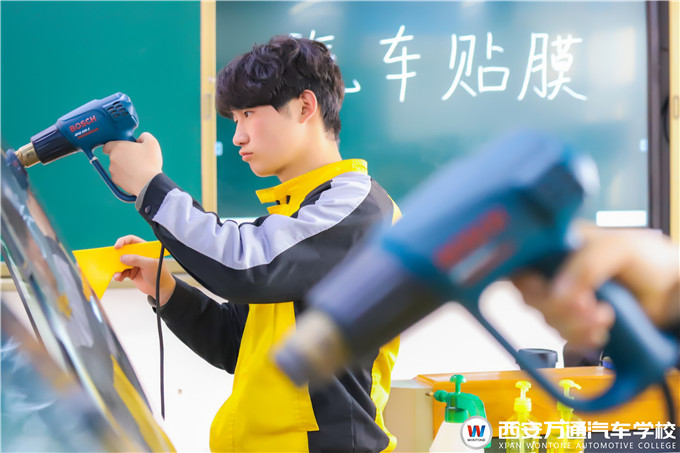 中高考在即，專業(yè)怎么選才能就業(yè)無憂？