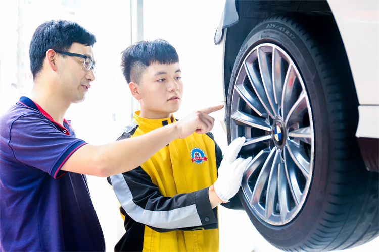 職業教育 or 普通教育？適合自己的才是好的！