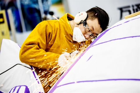 汽車(chē)貼膜培訓(xùn)哪里學(xué)？學(xué)成多長(zhǎng)時(shí)間？